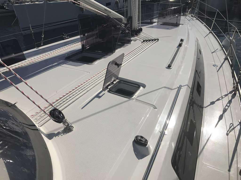 Photo #10 - Bavaria 46 Cruiser (Monsieur) in Vibo Marina - 9905