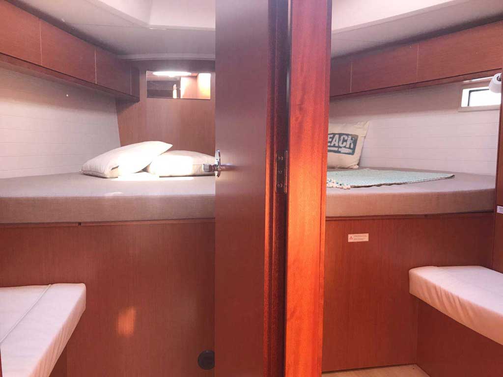 Photo #12 - Bavaria 46 Cruiser (Monsieur) in Vibo Marina - 9905