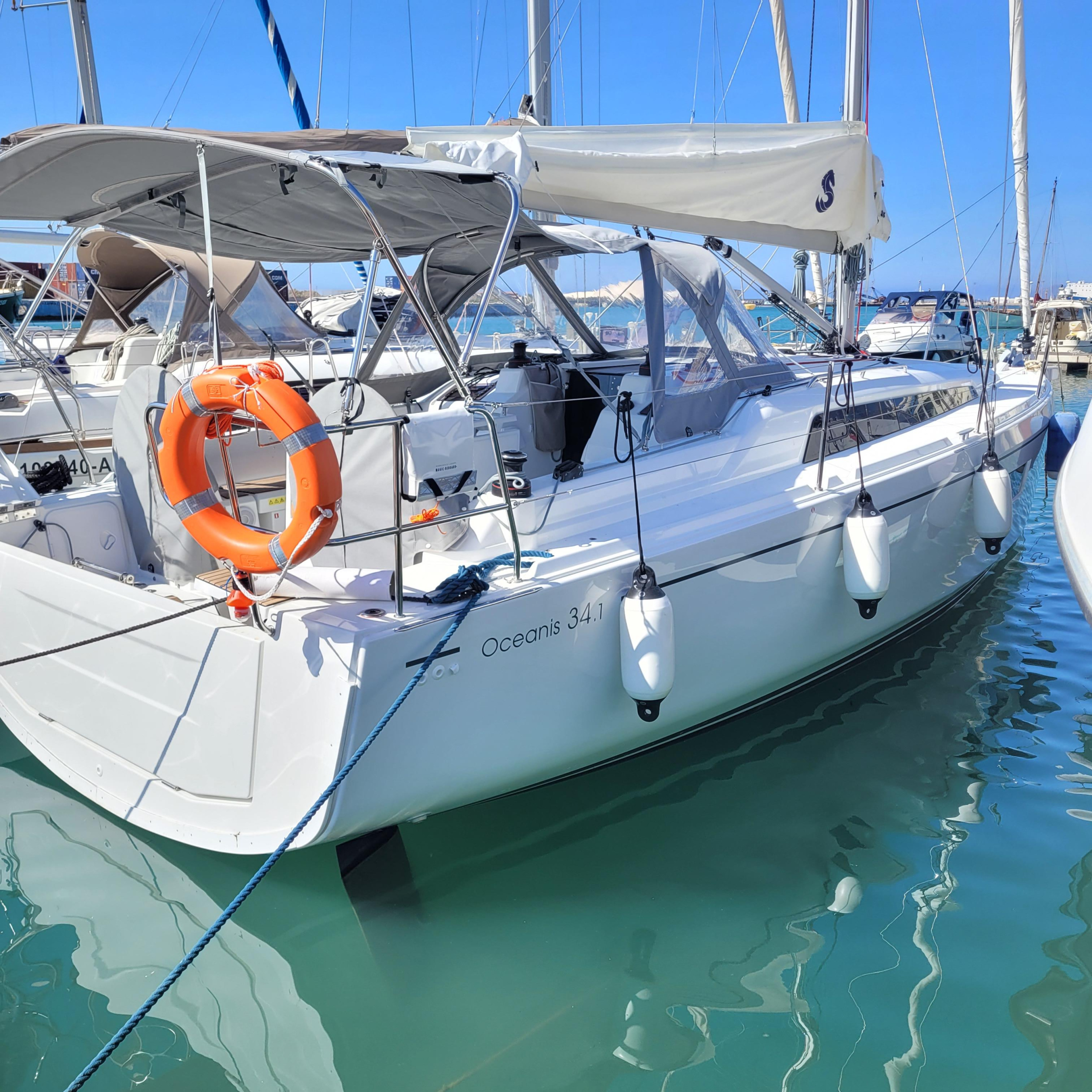 Photo #9 - Oceanis 34.1 (Trapani Vela Club) in Trapani - 19582
