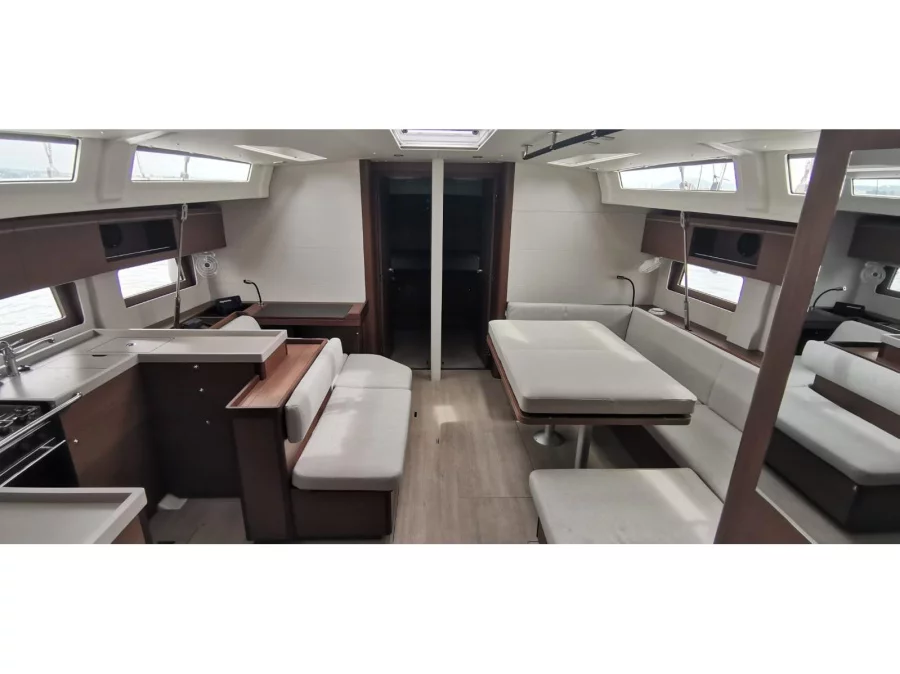 Oceanis 51.1 (Forkys) Interior image - 20