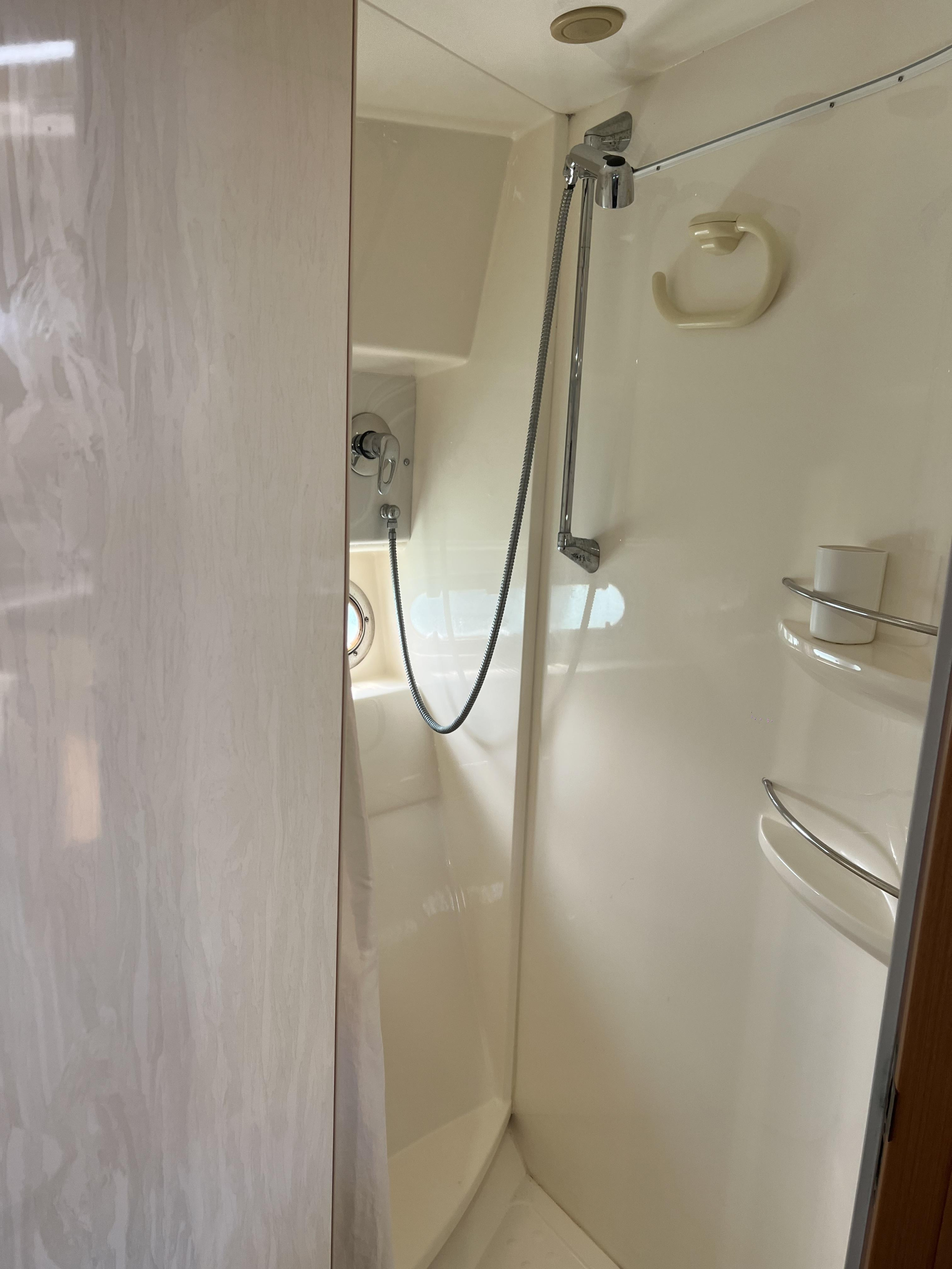 Photo #4 - Sealine S 42 (Orca) en Imperia - 14077