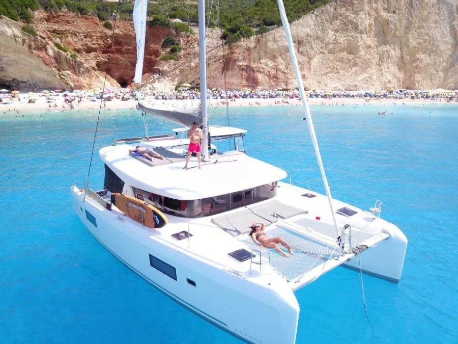 Lagoon 42 (No Name: Forward Cabin #2 (Cabin Charter 2 pax) FULLY CREWED, ALL EXPENSES)  - 6