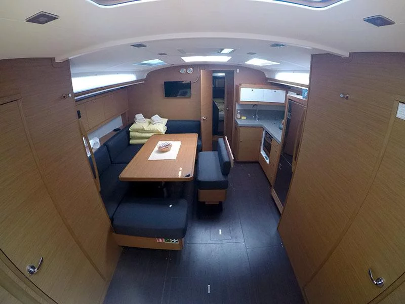 Dufour 470 GL (Adelante) Interior image - 13