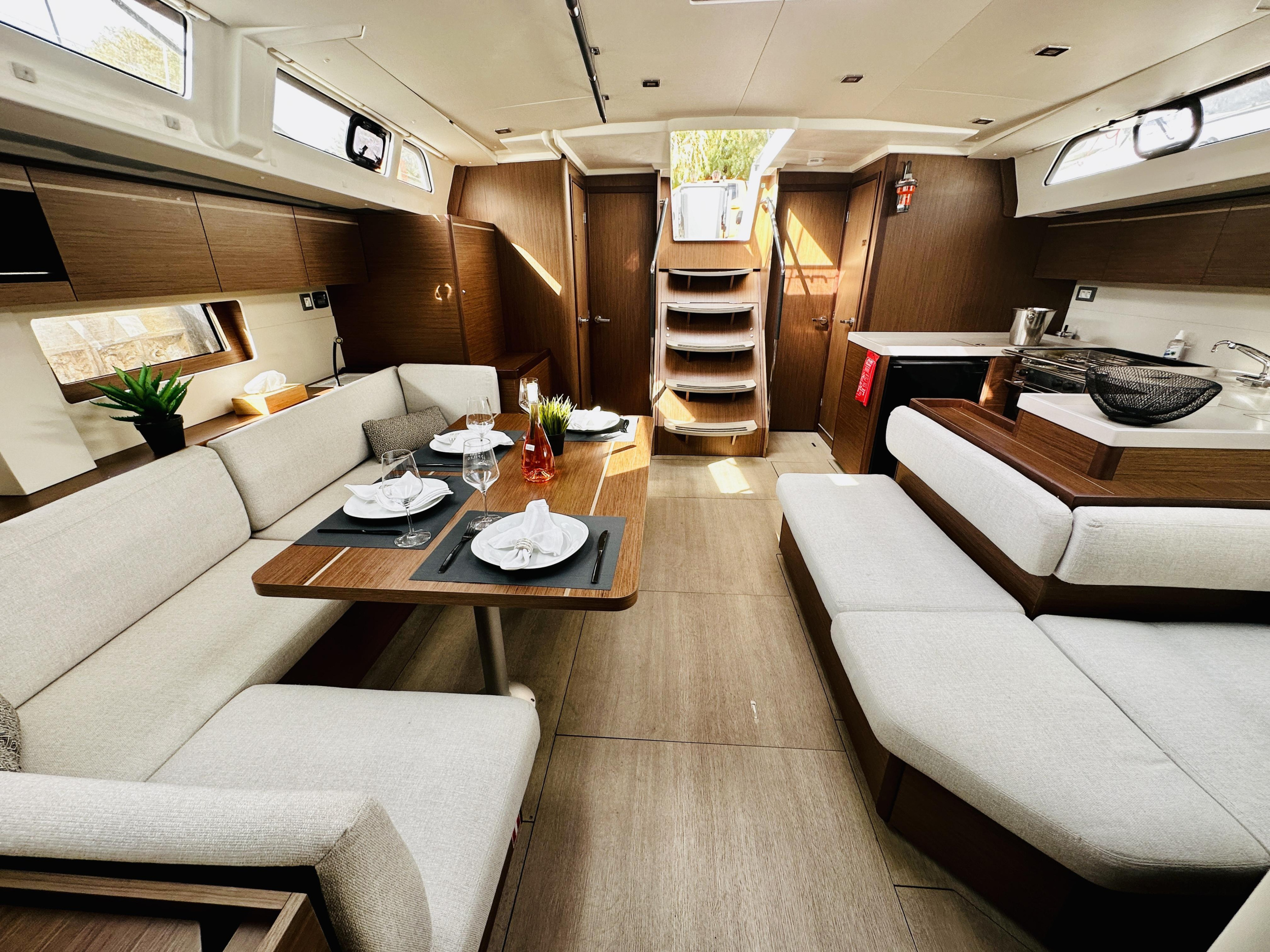 Photo #6 - Oceanis 51.1/ 3 cabins - owner's version (Okeanos) in Atene - 11083