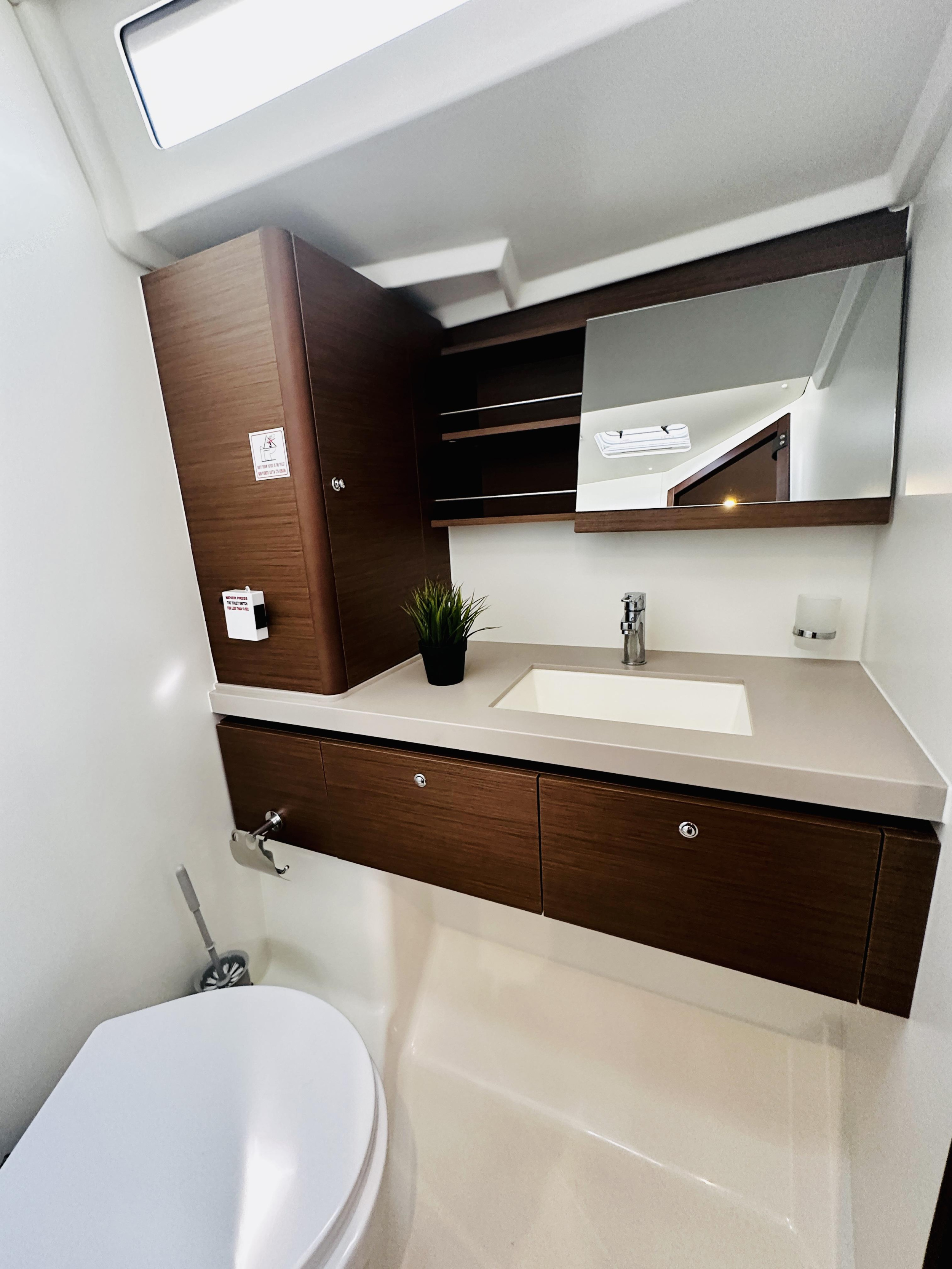 Photo #12 - Oceanis 51.1/ 3 cabins - owner's version (Okeanos) in Atene - 11083