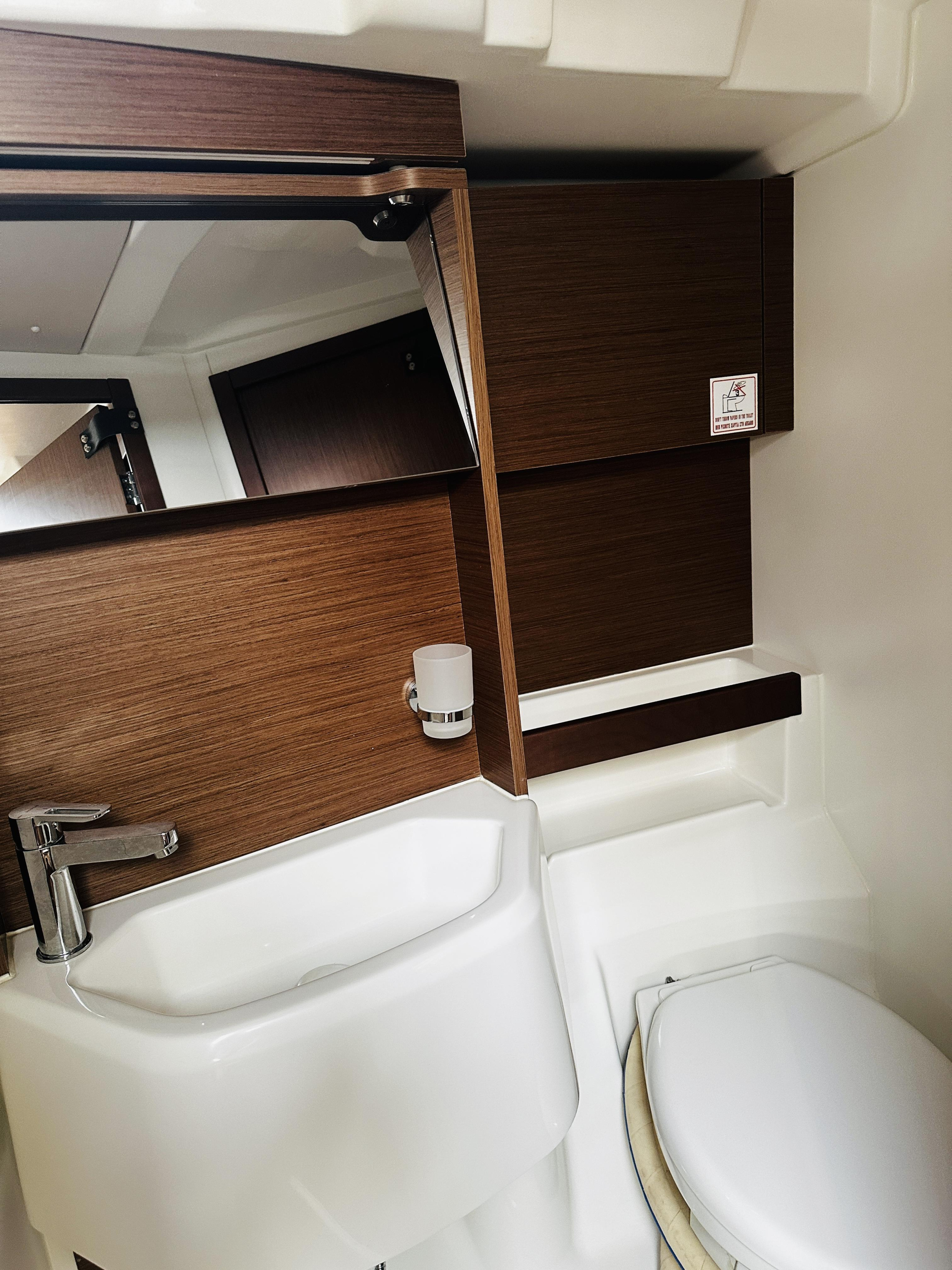 Photo #13 - Oceanis 51.1/ 3 cabins - owner's version (Okeanos) in Atene - 11083