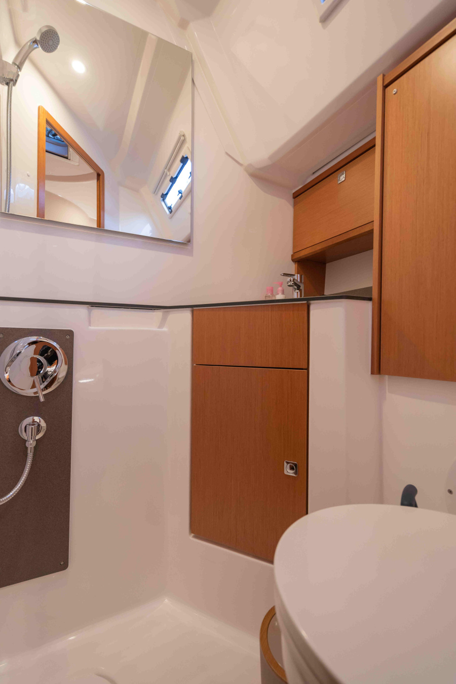 Photo #10 - Bavaria 46 Cruiser (Classy) en Marmaris - 13947