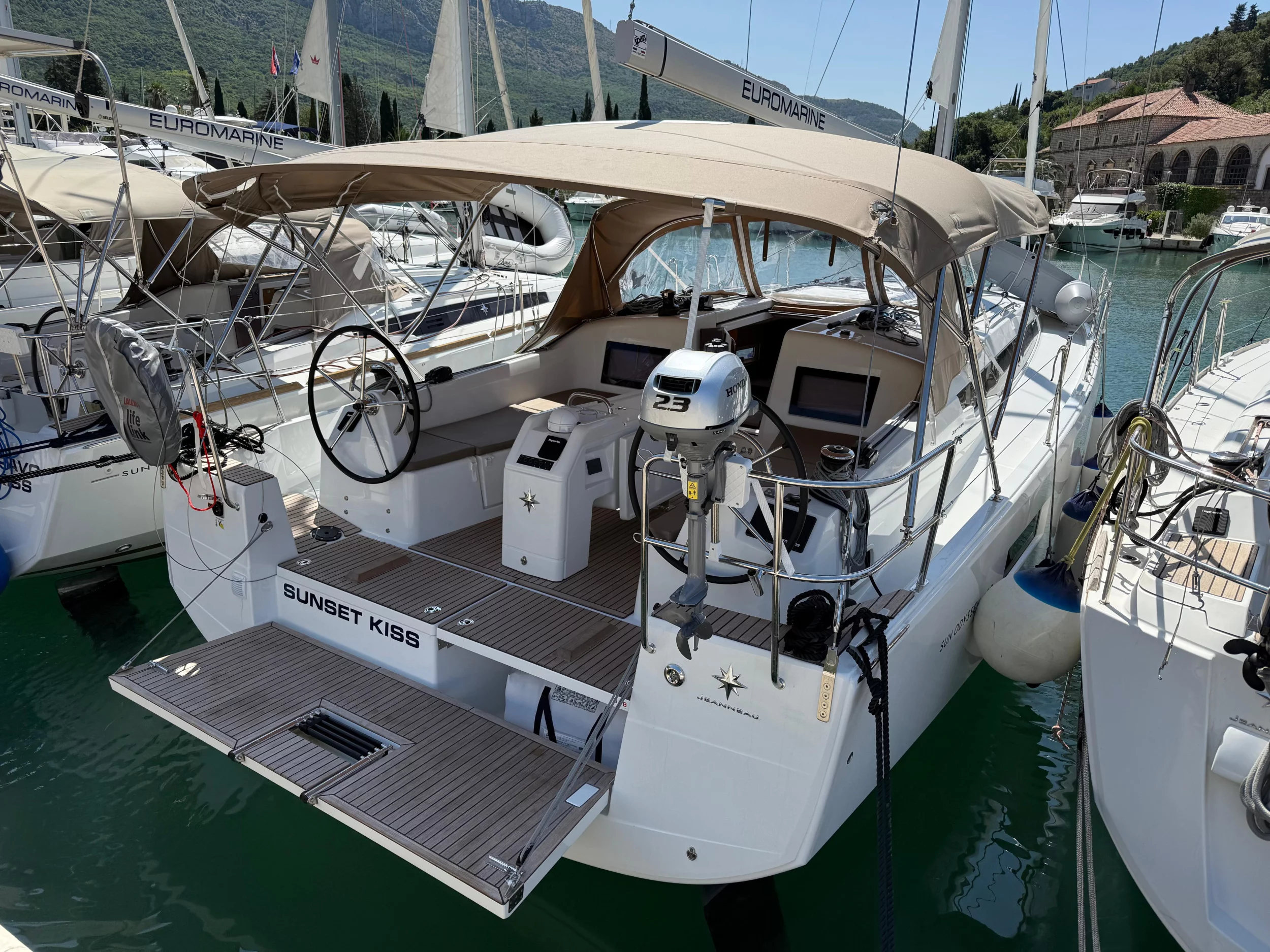 Sun Odyssey 410 (Sunset Kiss) Main image - 0