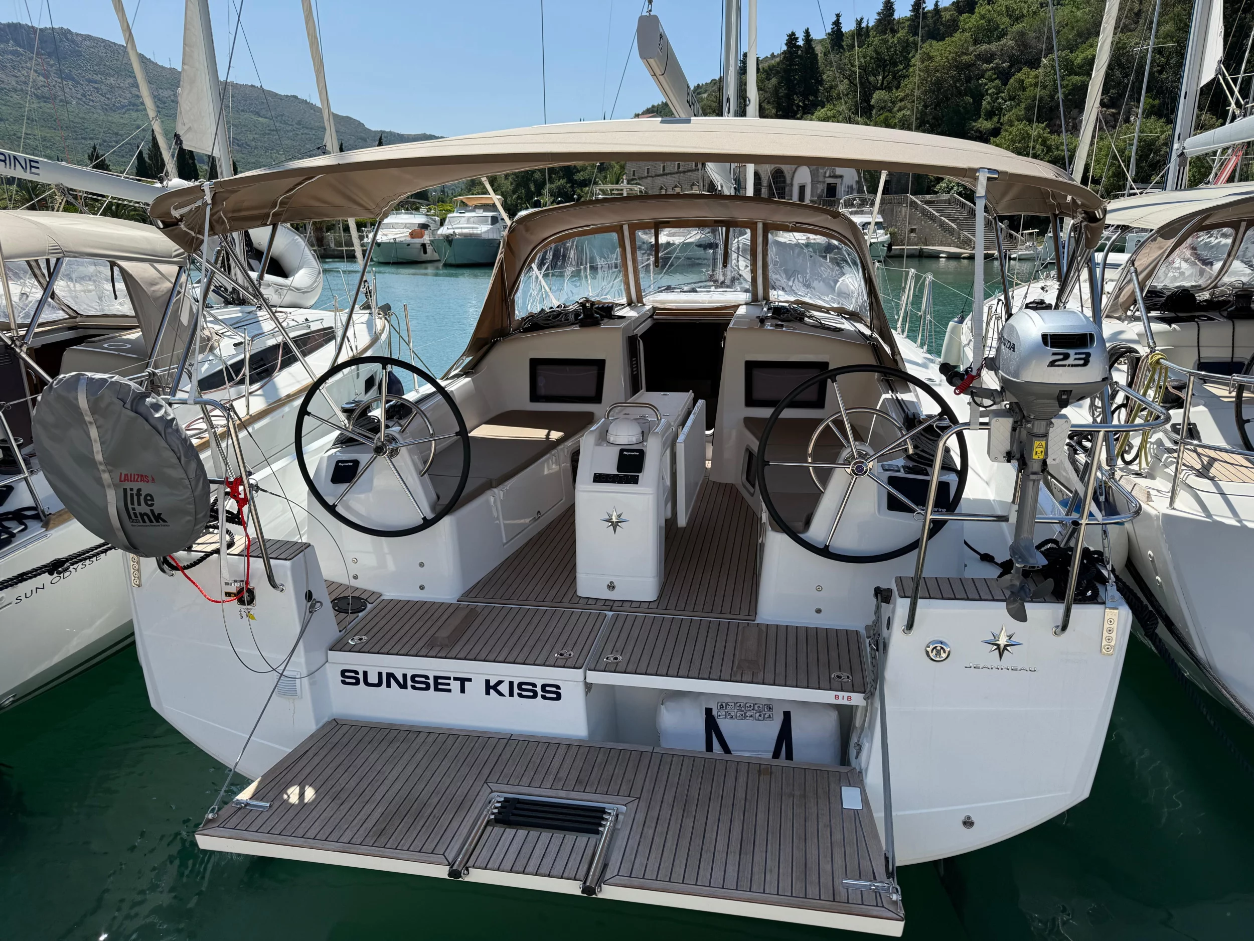 Sun Odyssey 410 (Sunset Kiss)  - 5
