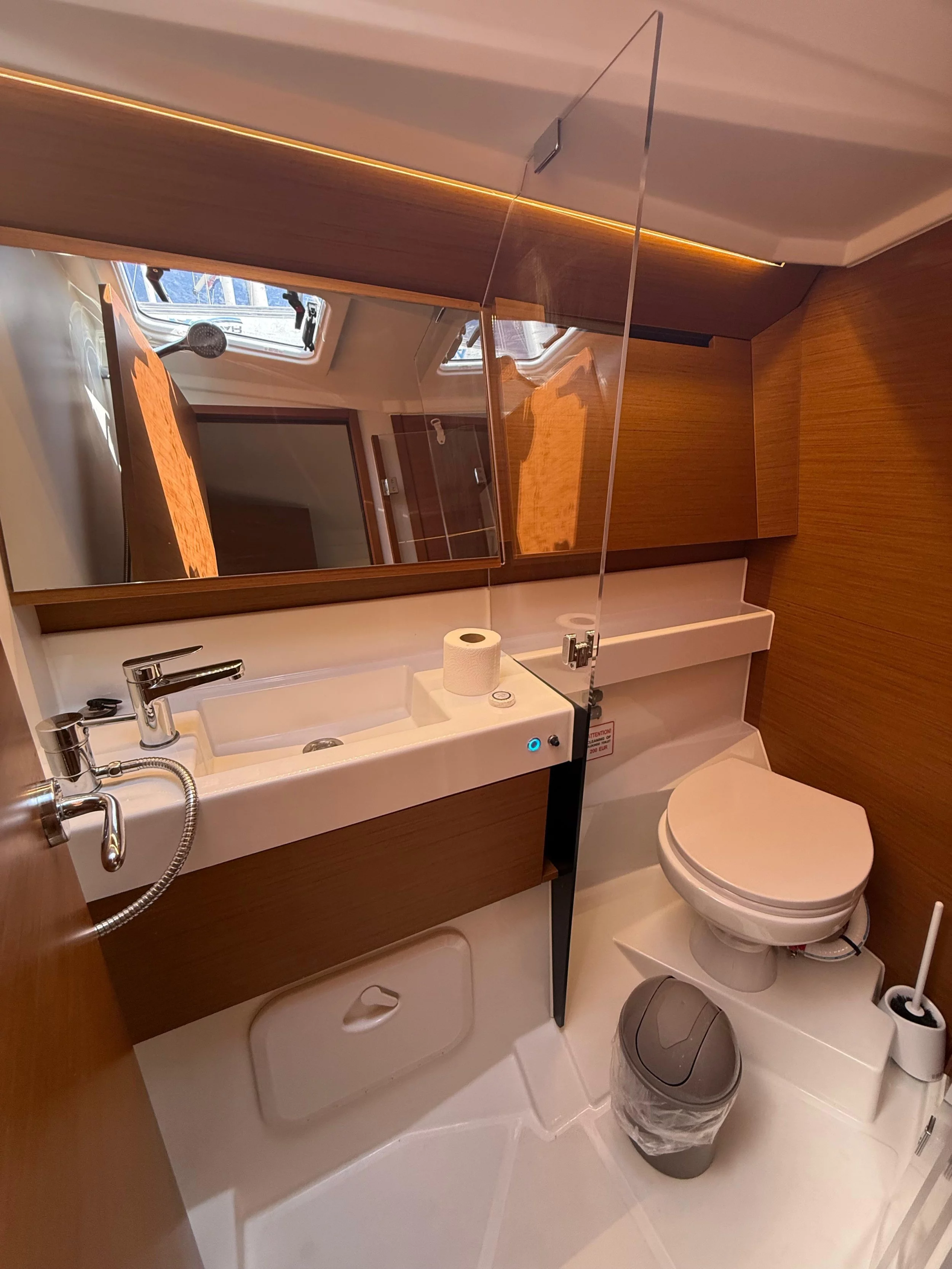 Sun Odyssey 410 (Sunset Kiss)  - 4