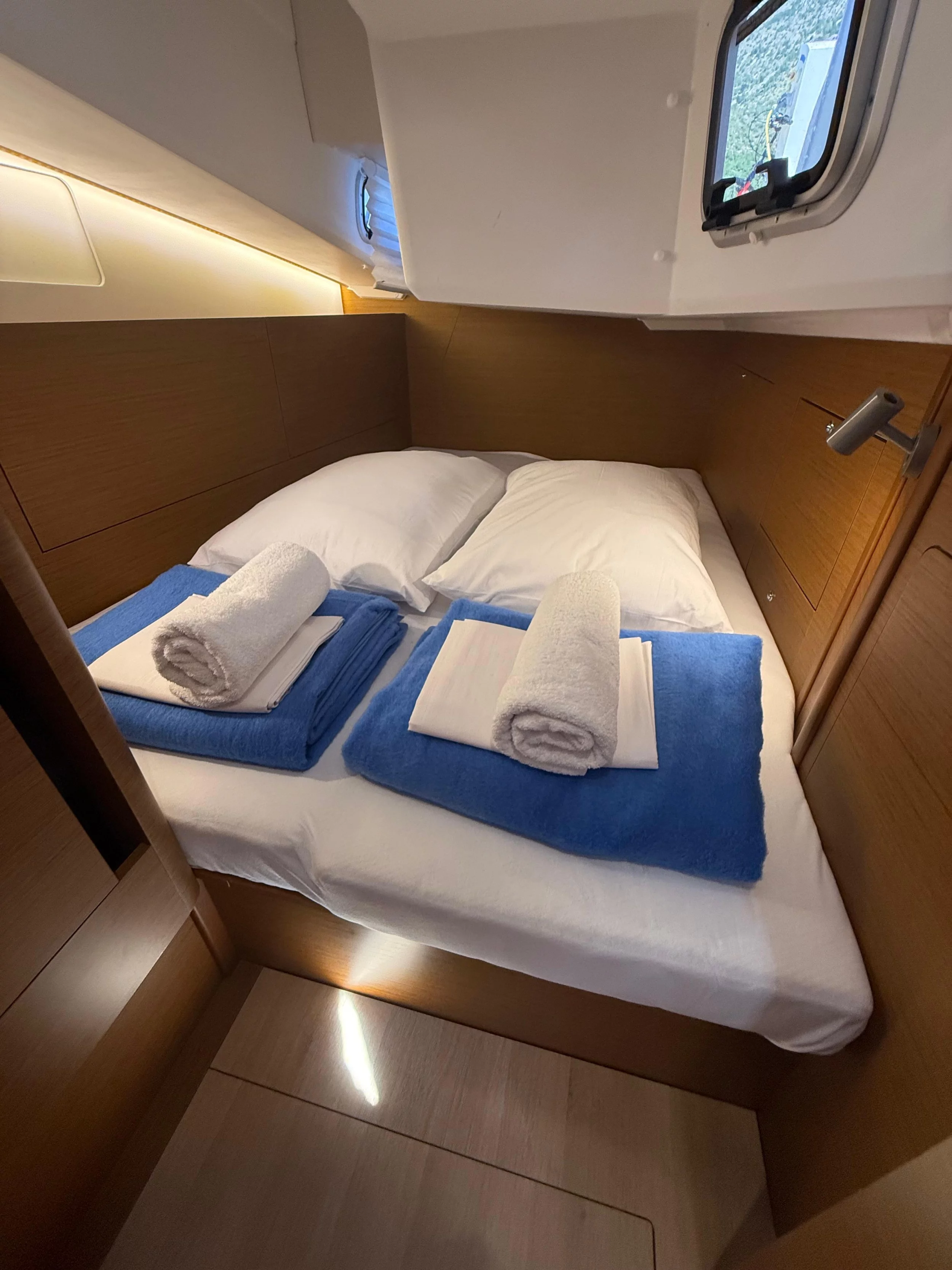 Sun Odyssey 410 (Sunset Kiss)  - 17