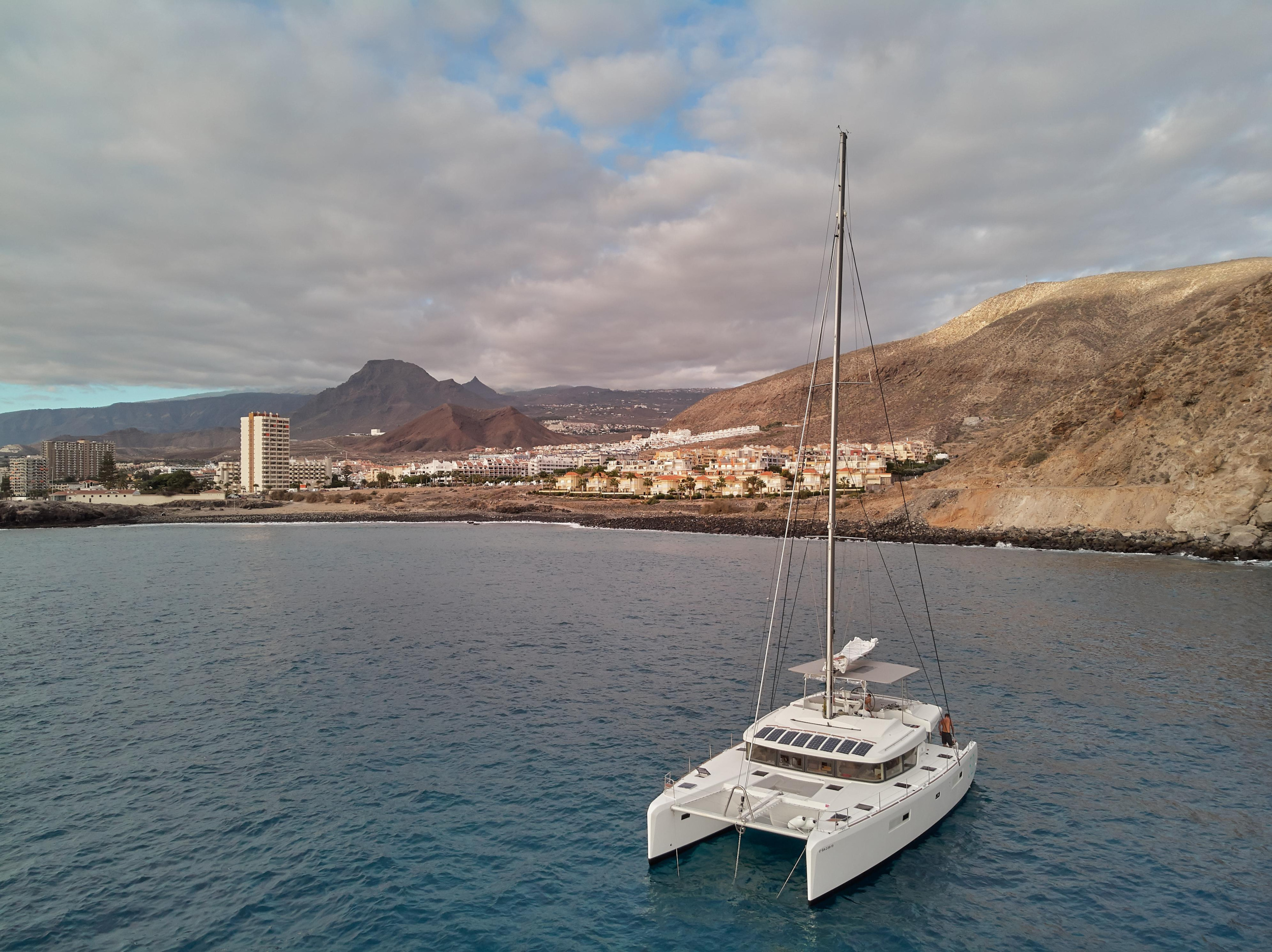 Photo #15 - Lagoon 52F (Neptuno) en Talamanca - 11182
