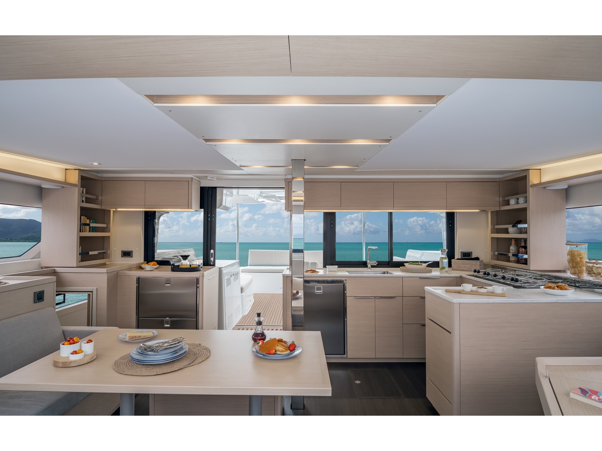 Photo #3 - LAGOON 46 / 4 CABINS (ELLA) in Sant Antoni de Portmany - 14578
