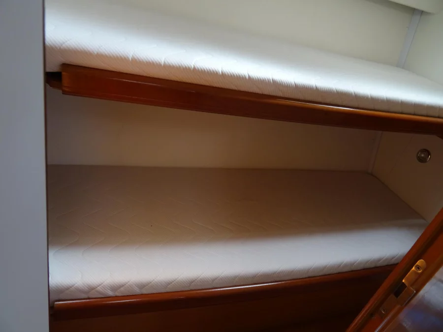 Cyclades 50.5 (Galaxy/Refitted 2016) BunkBeds - 7