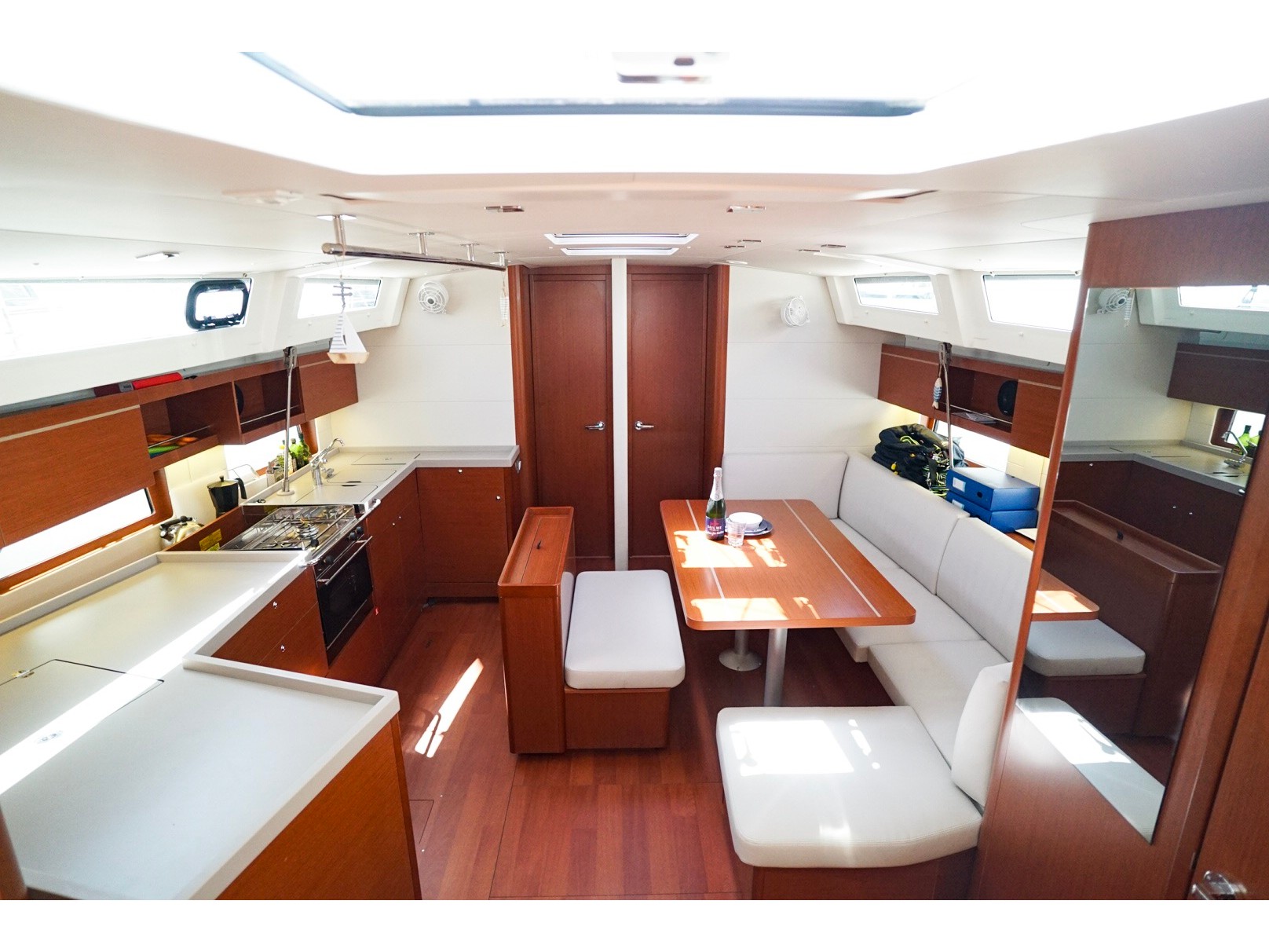 Photo #20 - Oceanis 46.1 (Kismee) in Talamanca - 10737