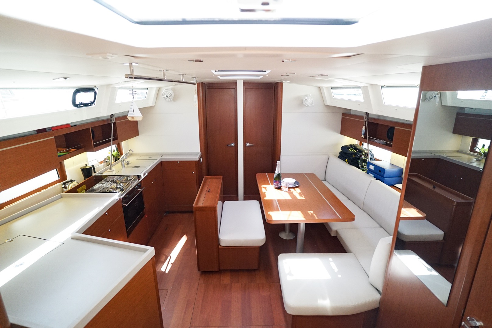 Photo #21 - Oceanis 46.1 (Kismee) in Talamanca - 10737