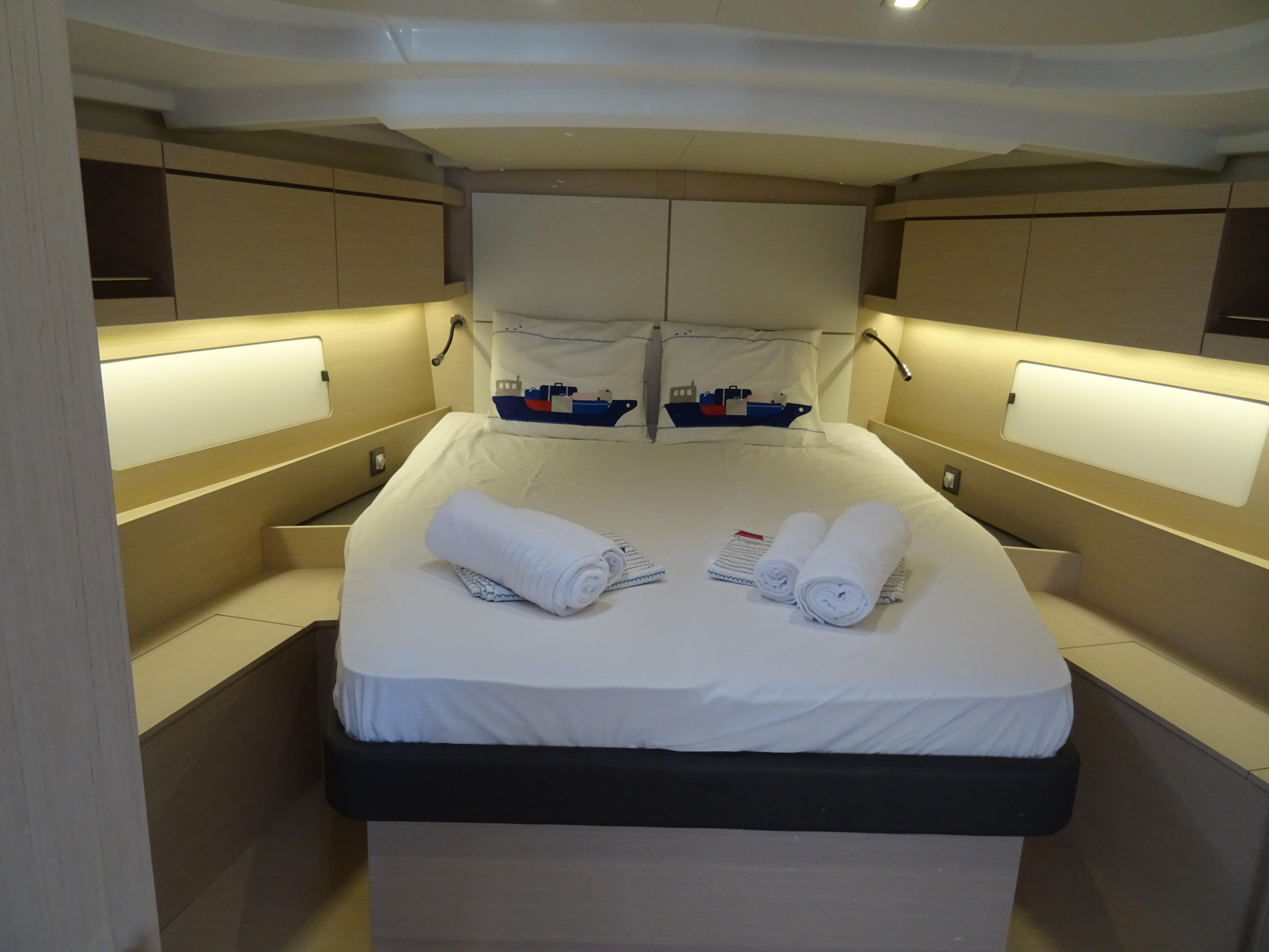 Photo #10 - Oceanis 46.1 (Gwennili/Owners Version) en Atenas - 13108