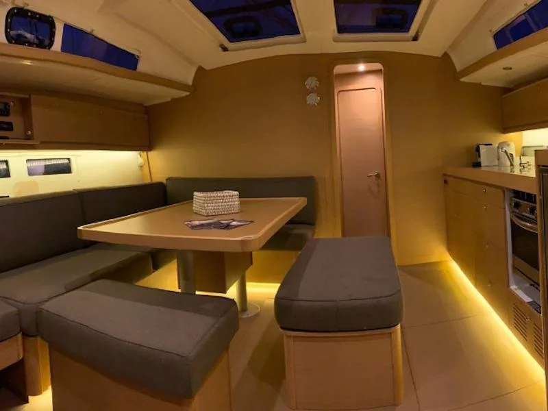 Dufour 460 (Discovery Planet) Interior image - 1