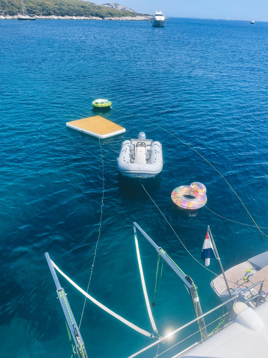 Photo #9 - Lagoon 450 Fly (GREY GOOSE) en Marina - 11017