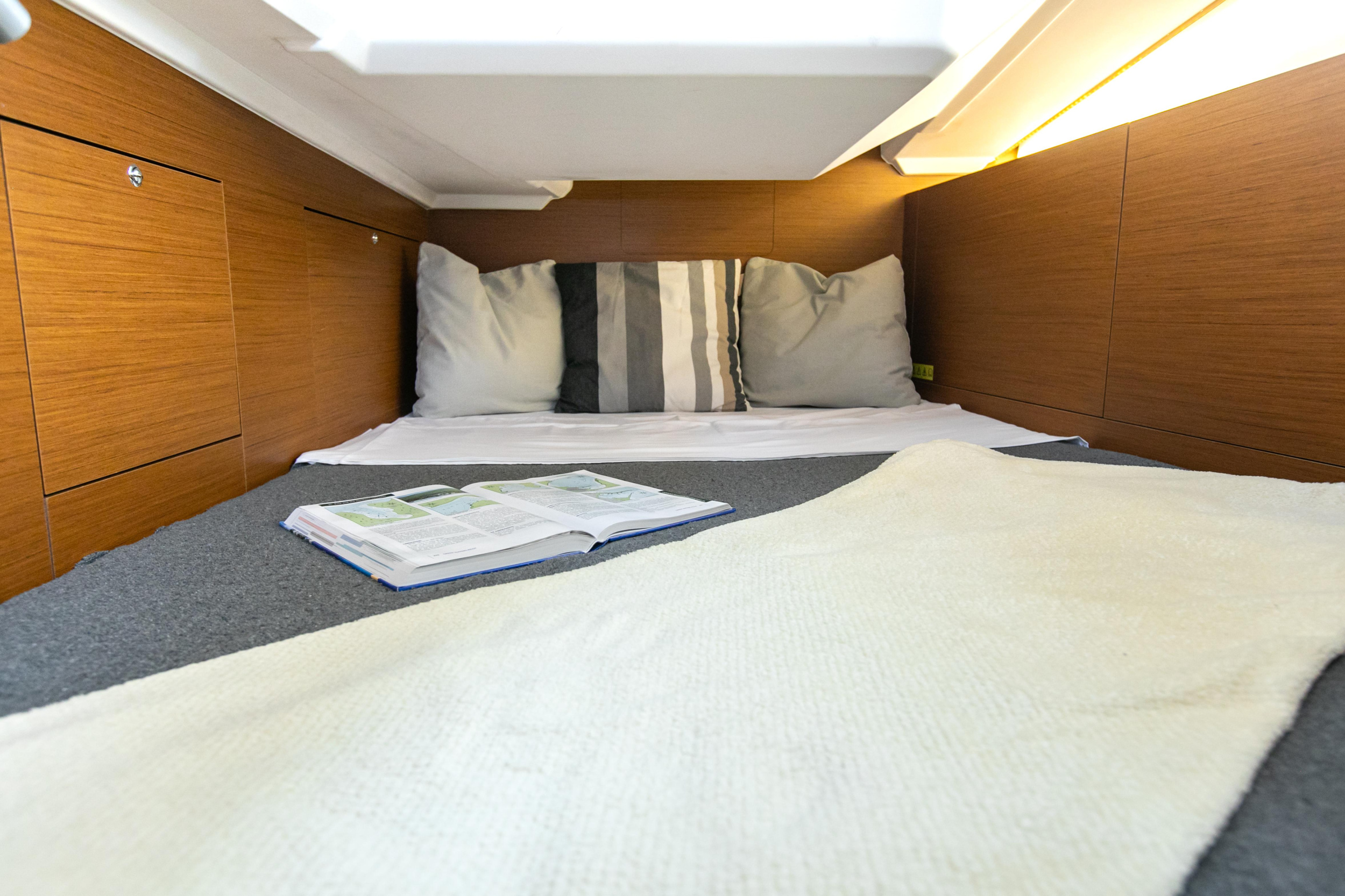 Photo #9 - Sun Odyssey 410 (Artemis) in Volos - 17484