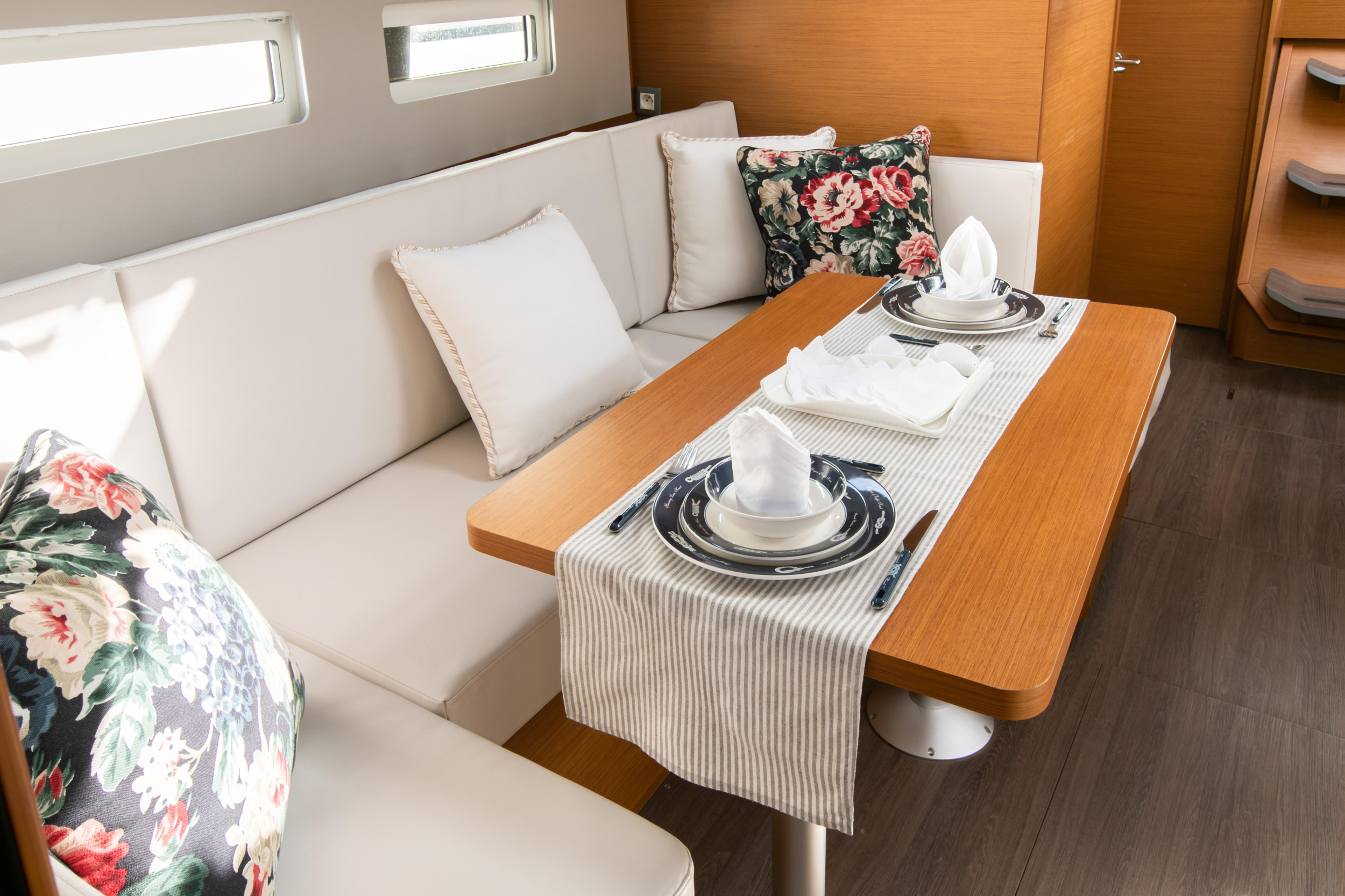 Photo #6 - Sun Odyssey 410 (Artemis) in Volos - 17484