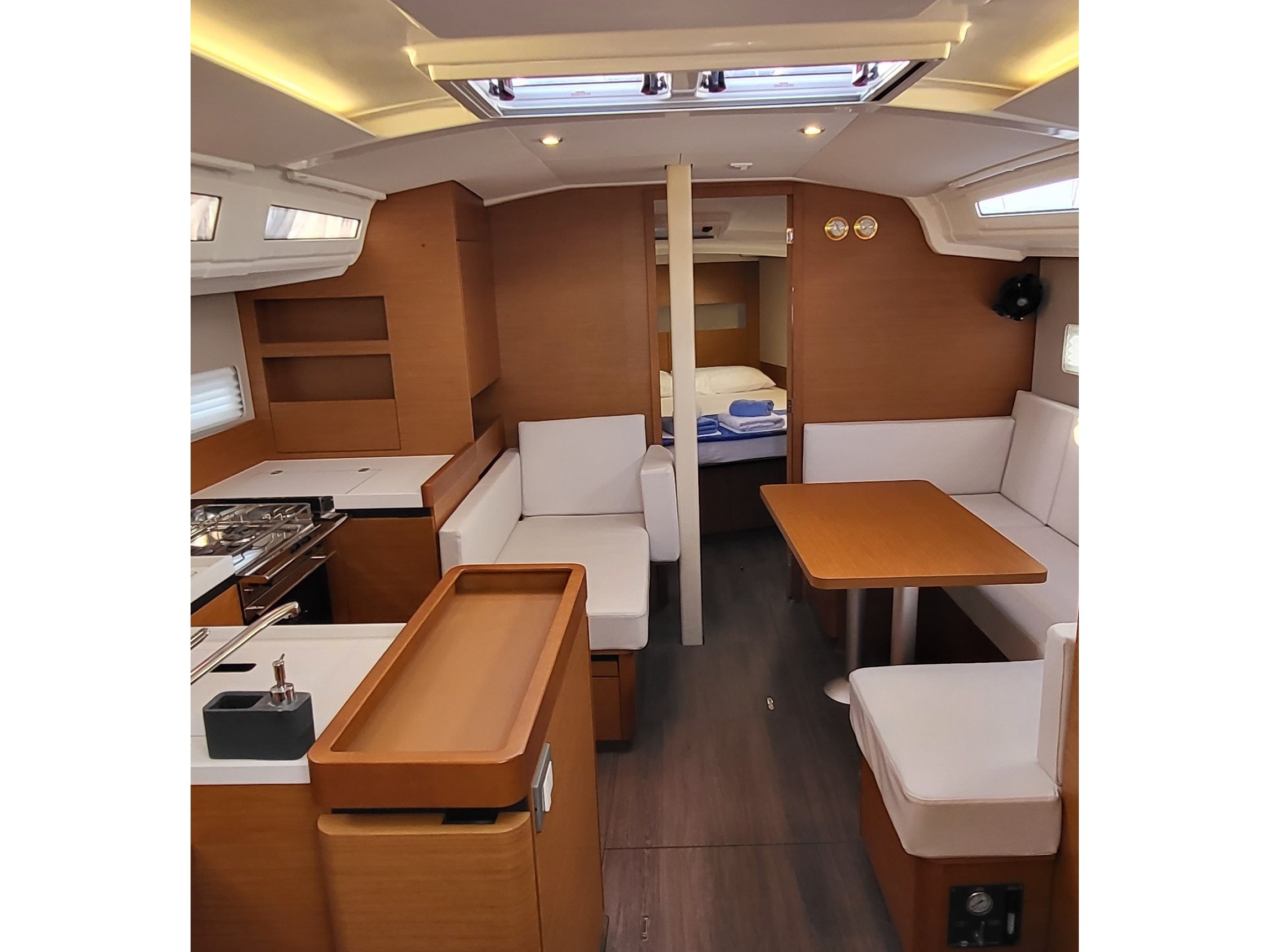 Photo #12 - Sun Odyssey 410 (Artemis) in Volos - 17484