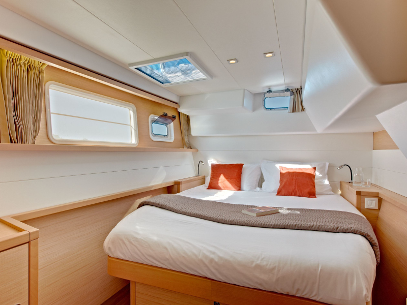Photo #4 - Lagoon 450 Flybridge (ZACAPA) in Lefkada - 10797