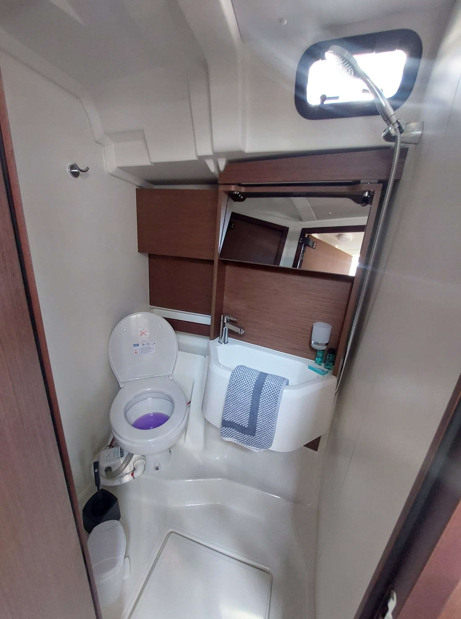Photo #11 - Oceanis 51.1/ 3 cabins - owner's version (Ifestion) en Corfú - 13355