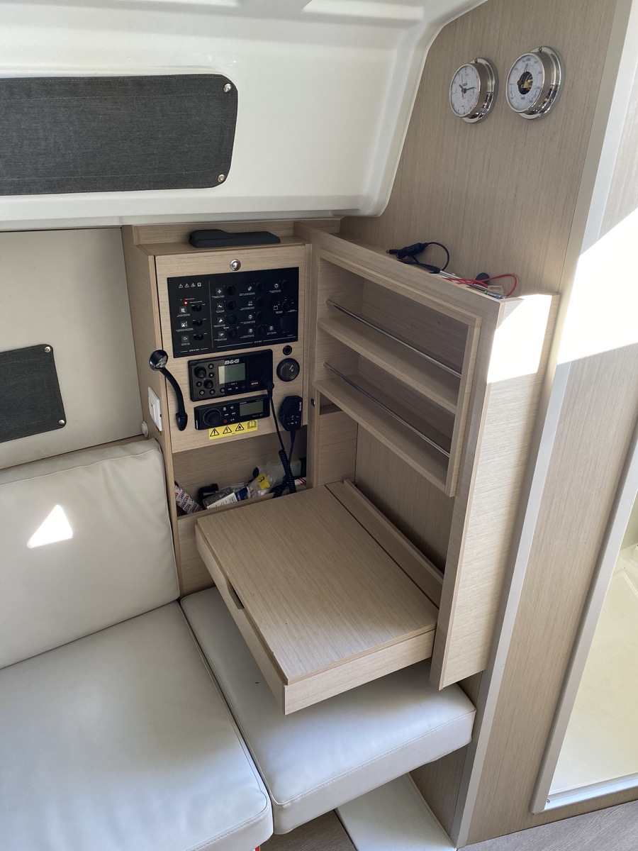 Photo #9 - Oceanis 30.1 (Carina) in Portisco - 11117