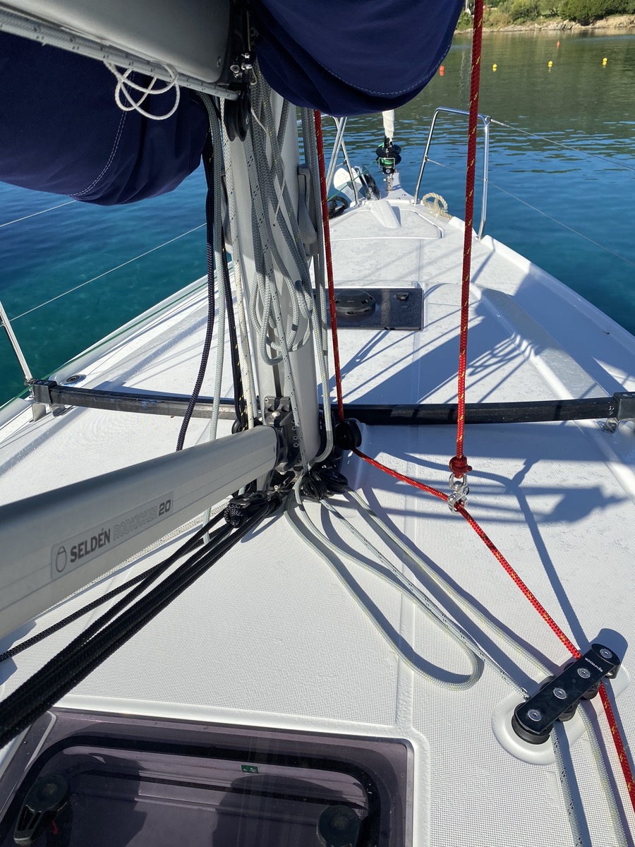 Photo #4 - Oceanis 34.1 (Delfino) in Salerno - 13934