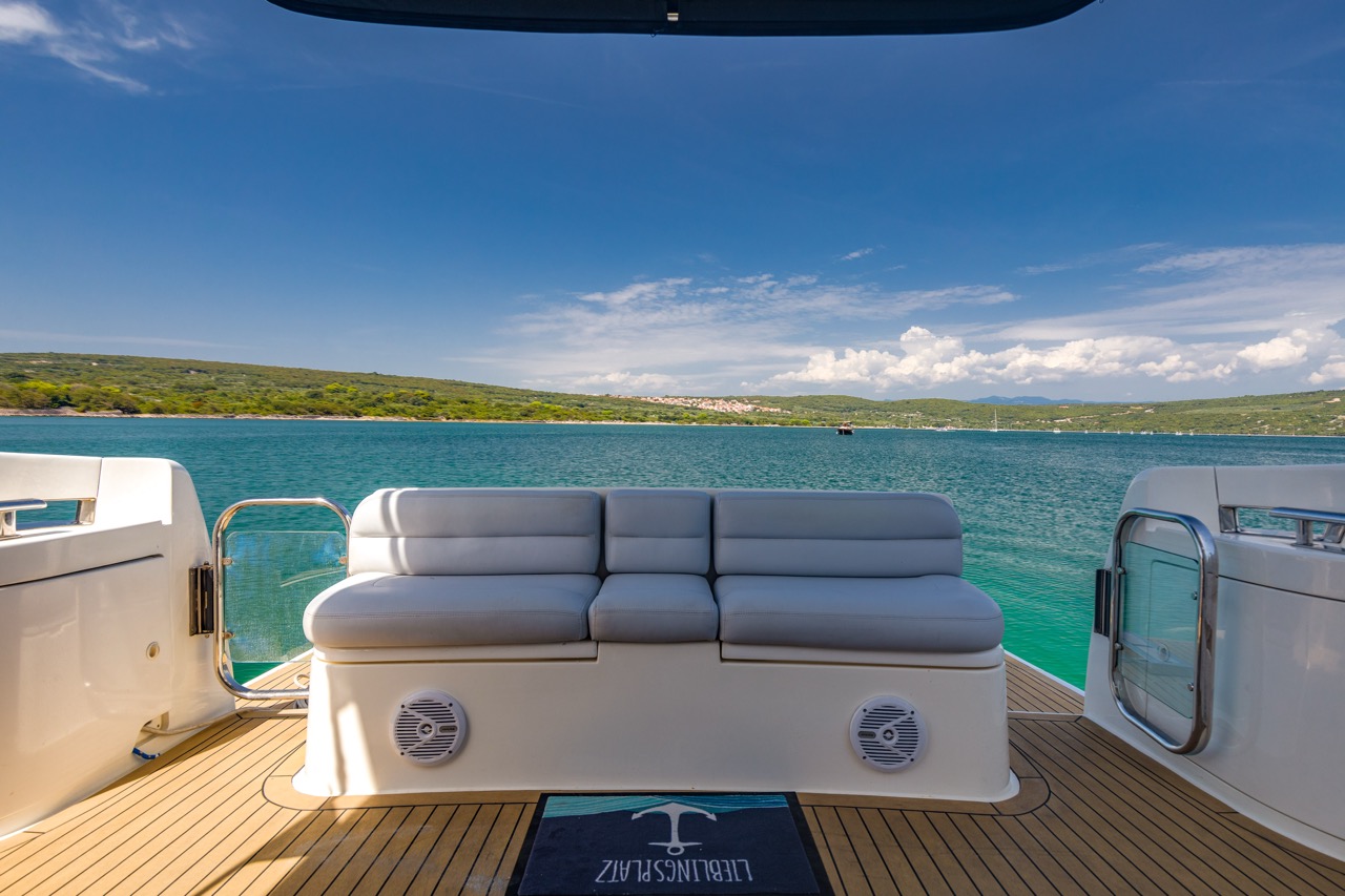 Photo #9 - Azimut 42 (Eisbär) in Krk - 22346