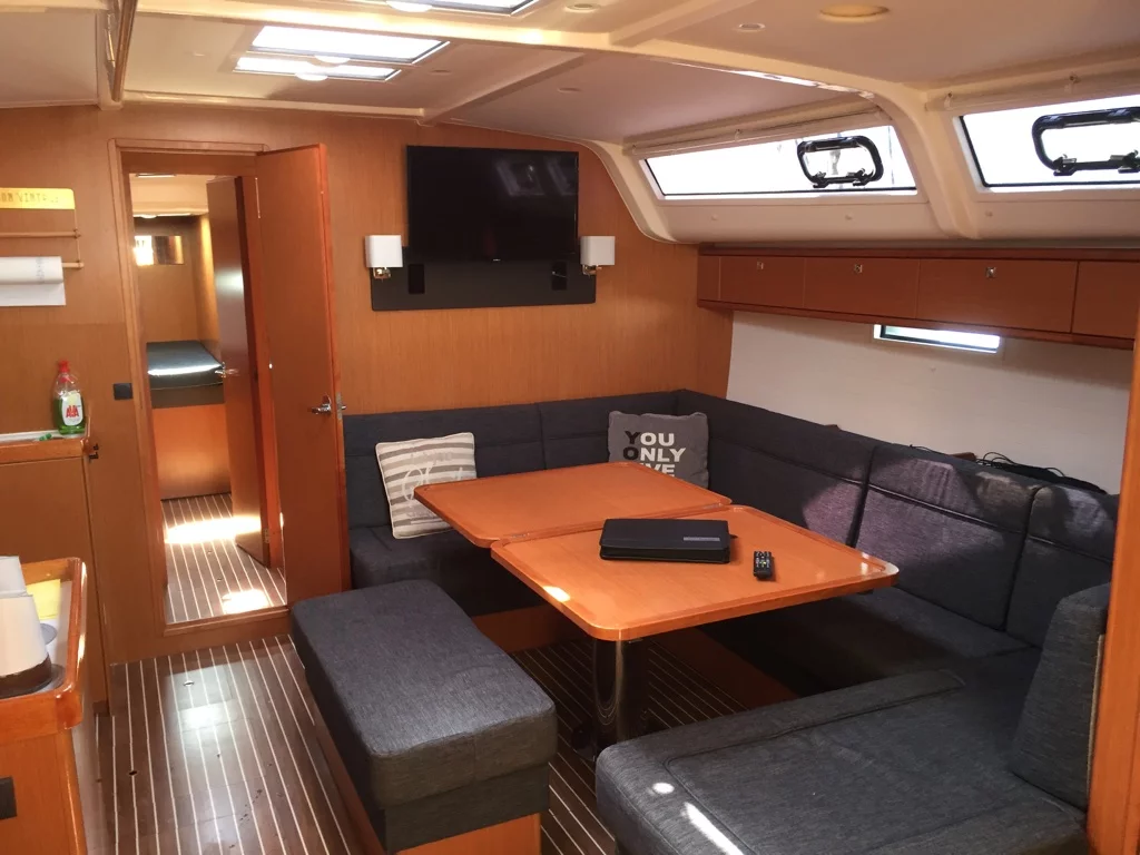 Bavaria 51 Cruiser (Top Sea) Interior image - 6