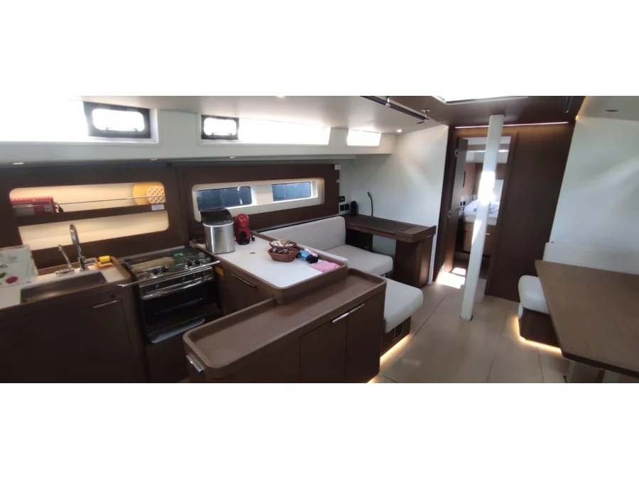 Oceanis 54 (SPRING SONG) Interior image - 1