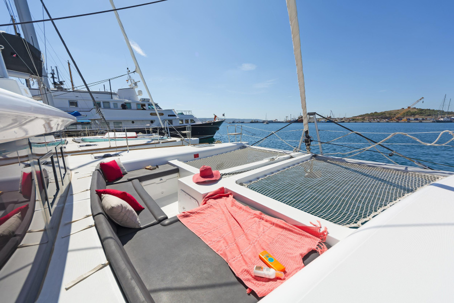 Photo #9 - Lagoon 450 Fly & GEN (Maria) in Lavrion - 6218