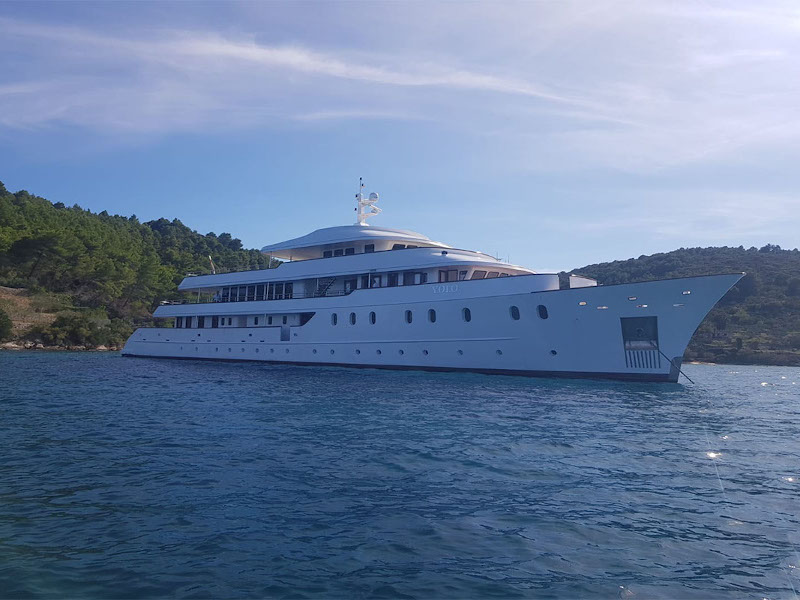 Photo #25 - Motoryacht YOLO (Yolo) en Split - 15051