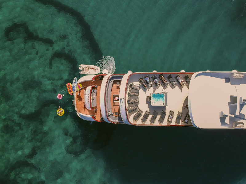 Photo #4 - Motoryacht YOLO (Yolo) en Split - 15051