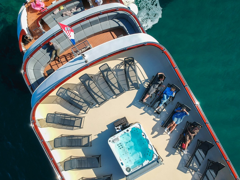 Photo #11 - Motoryacht YOLO (Yolo) en Split - 15051