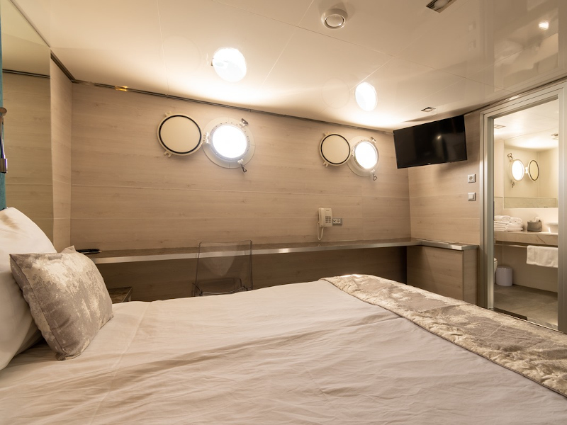 Photo #22 - Motoryacht YOLO (Yolo) en Split - 15051