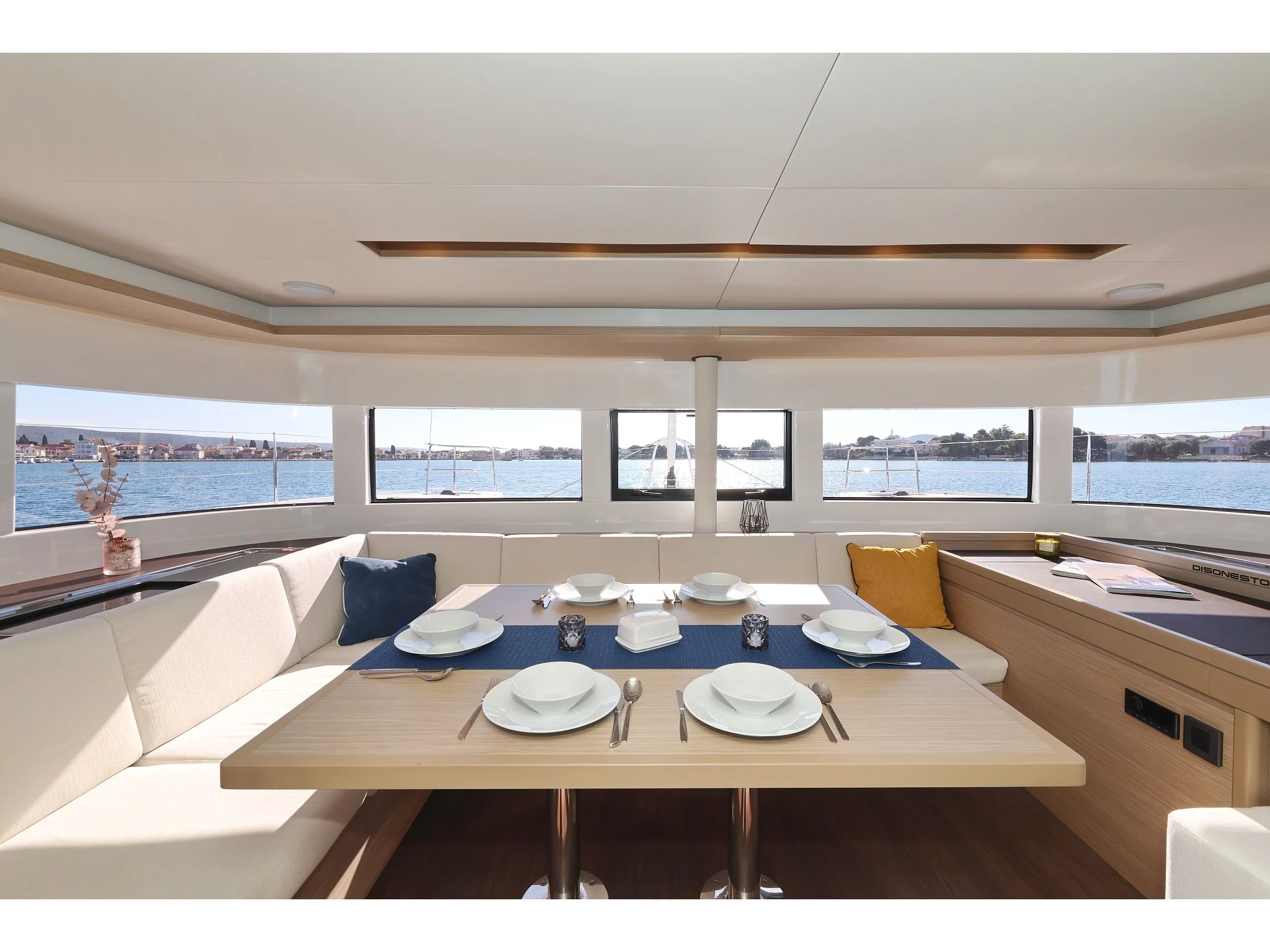 Lagoon 51- 6 cab (DISONESTO) Interior image - 1