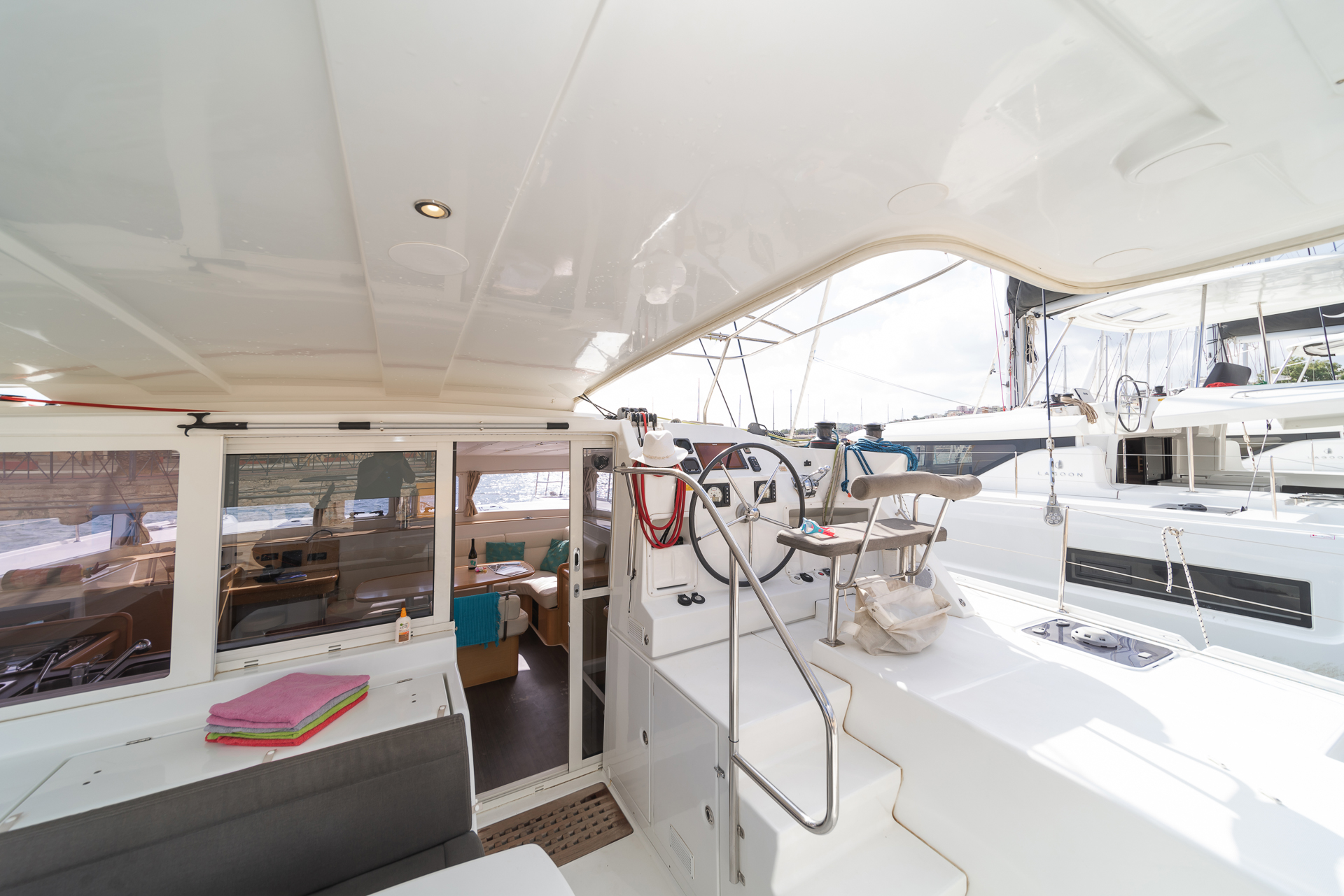 Photo #13 - Lagoon 421 - GEN (Silverstar II) in Lavrion - 14377