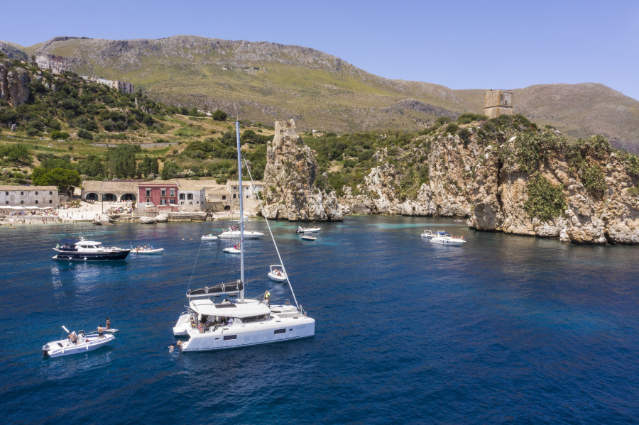 Photo #17 - Lagoon 42 (NADIR) in Trapani - 12760