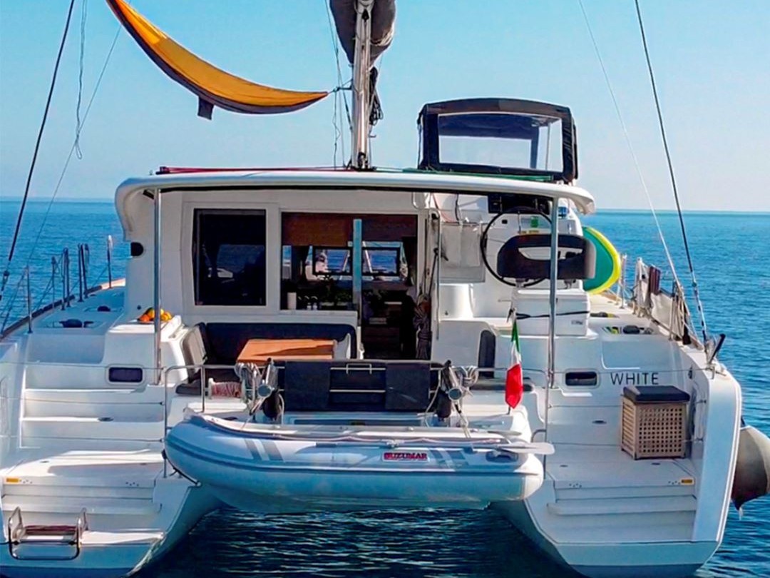 Photo #1 - Lagoon 40 (WHITE) in Salerno - 61042