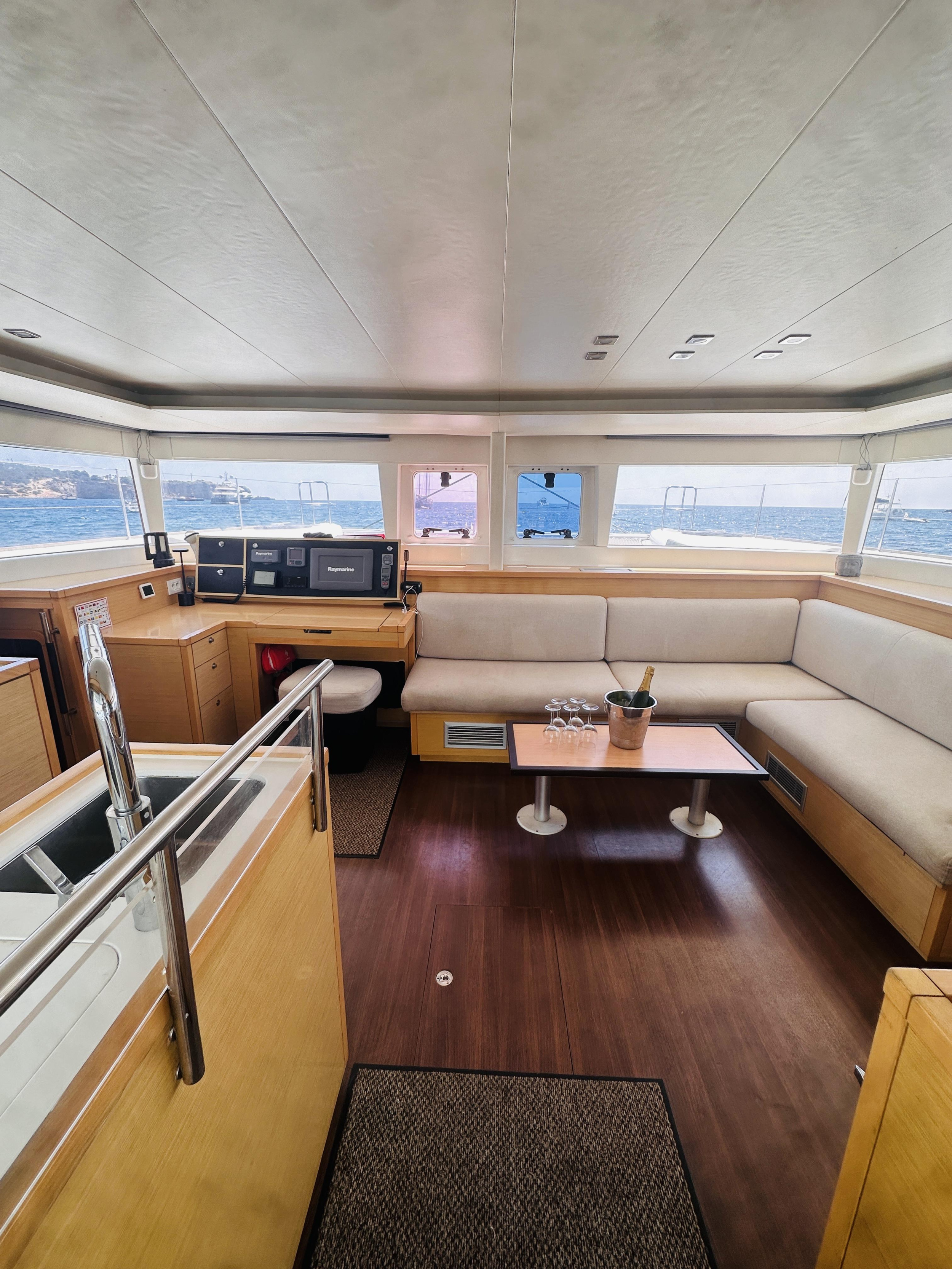 Photo #13 - Lagoon 450 Flybridge (Fornes) in Talamanca - 15848