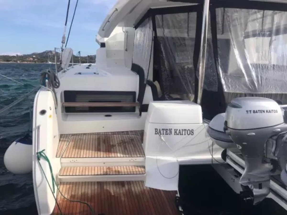 Photo #6 - Lagoon 50 (Baten Kaitos II (, WM, , Tender Lift, Inverter)) in Salerno - 11510