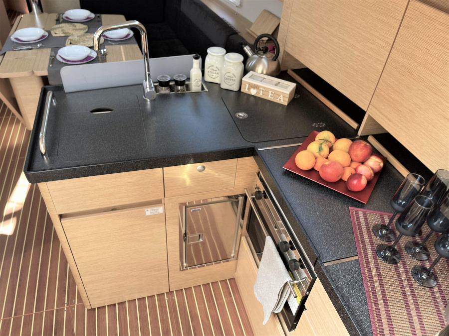 Hanse 418 (Infinity of Moments) Galley - 11
