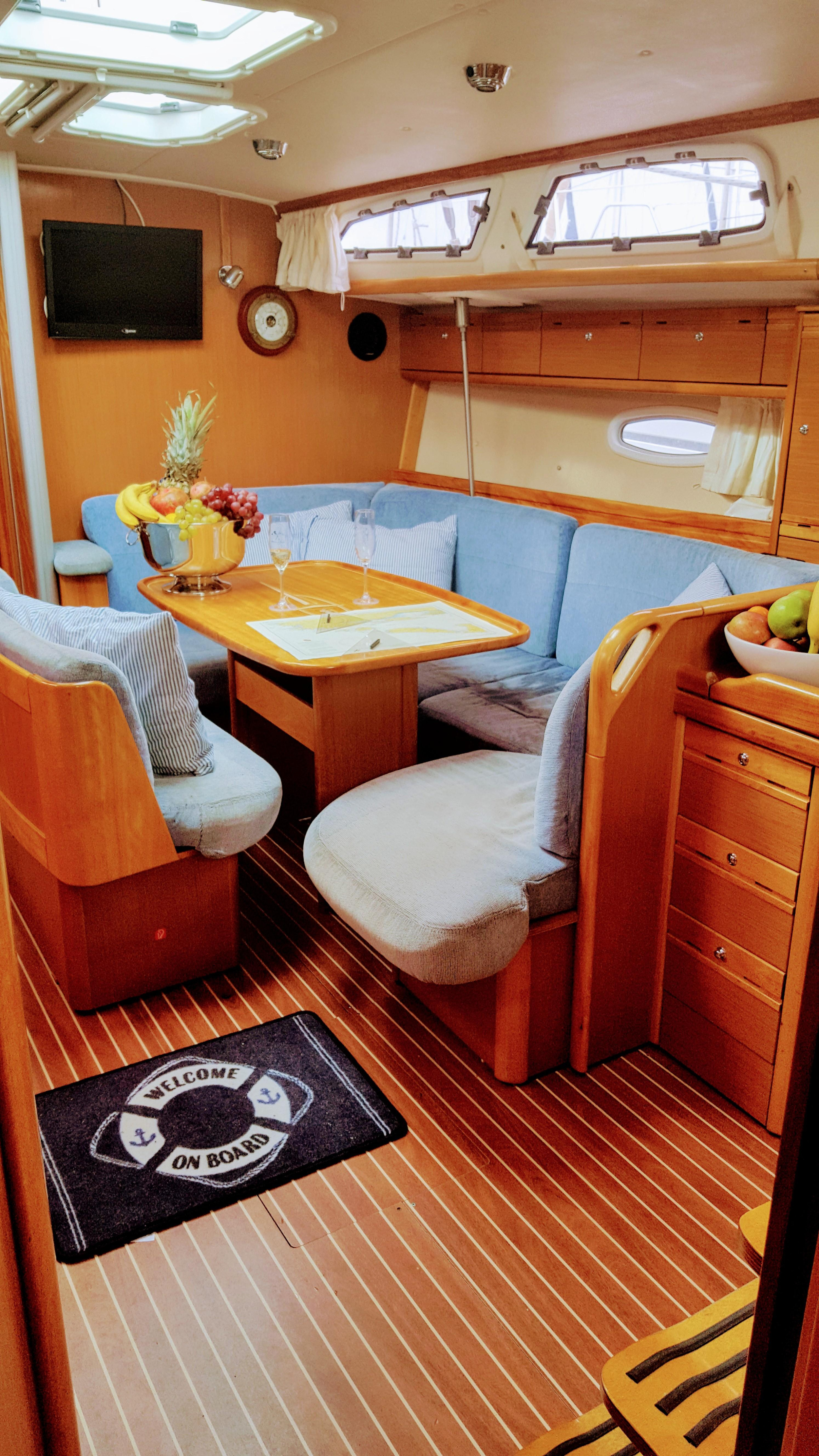 Photo #3 - Bavaria 40 Cruiser ("LADY BUTTERFLY") en Tucepi - 15350