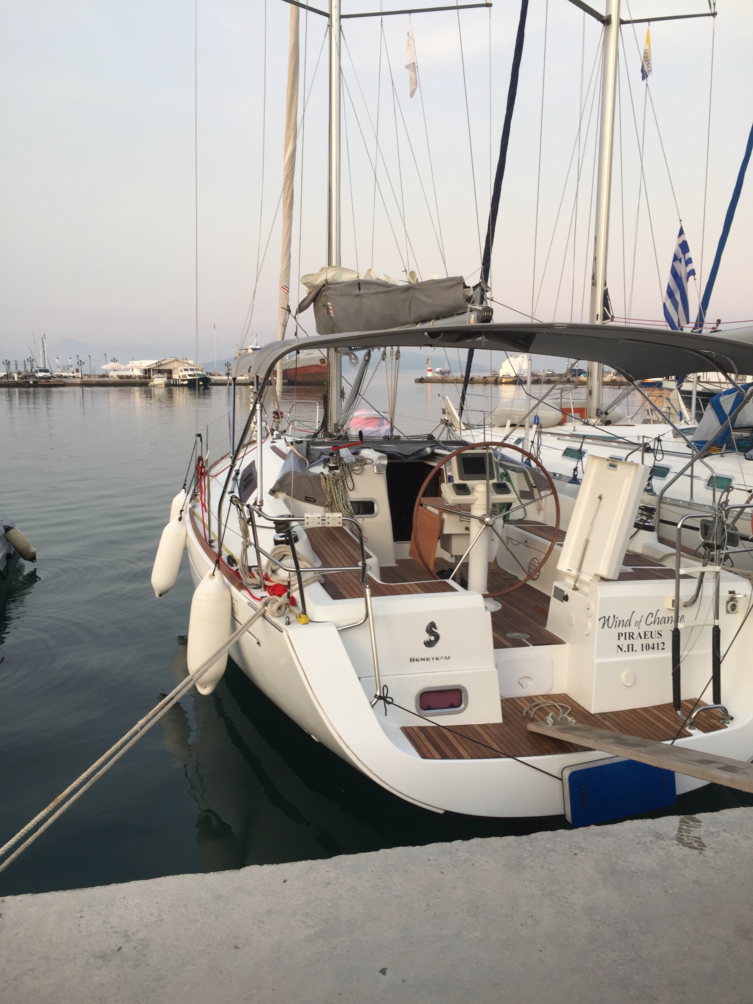 Photo #5 - Oceanis 37 (WIND OF CHANGE) in Paros - 11592