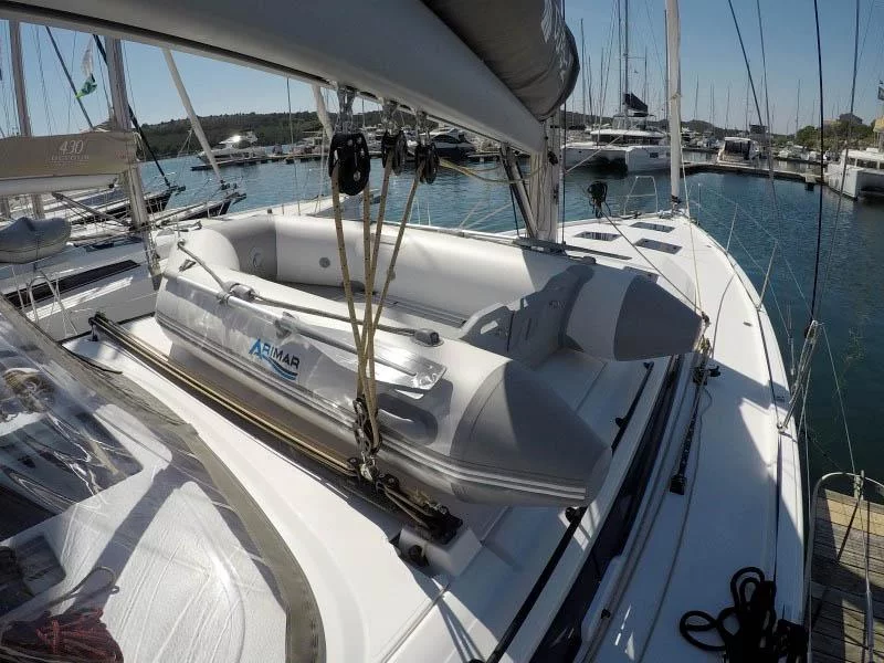 Dufour 470 GL (Adelante) Dufour 470 - 2