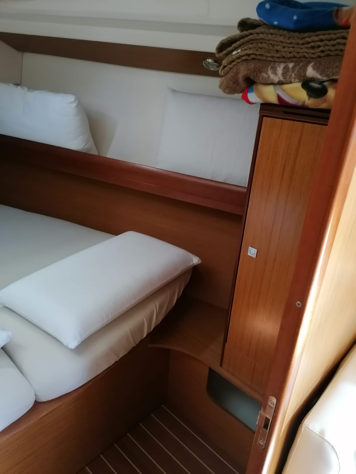 Photo #8 - Sun Odyssey 39i (Xenia) in Salivoli - 15472
