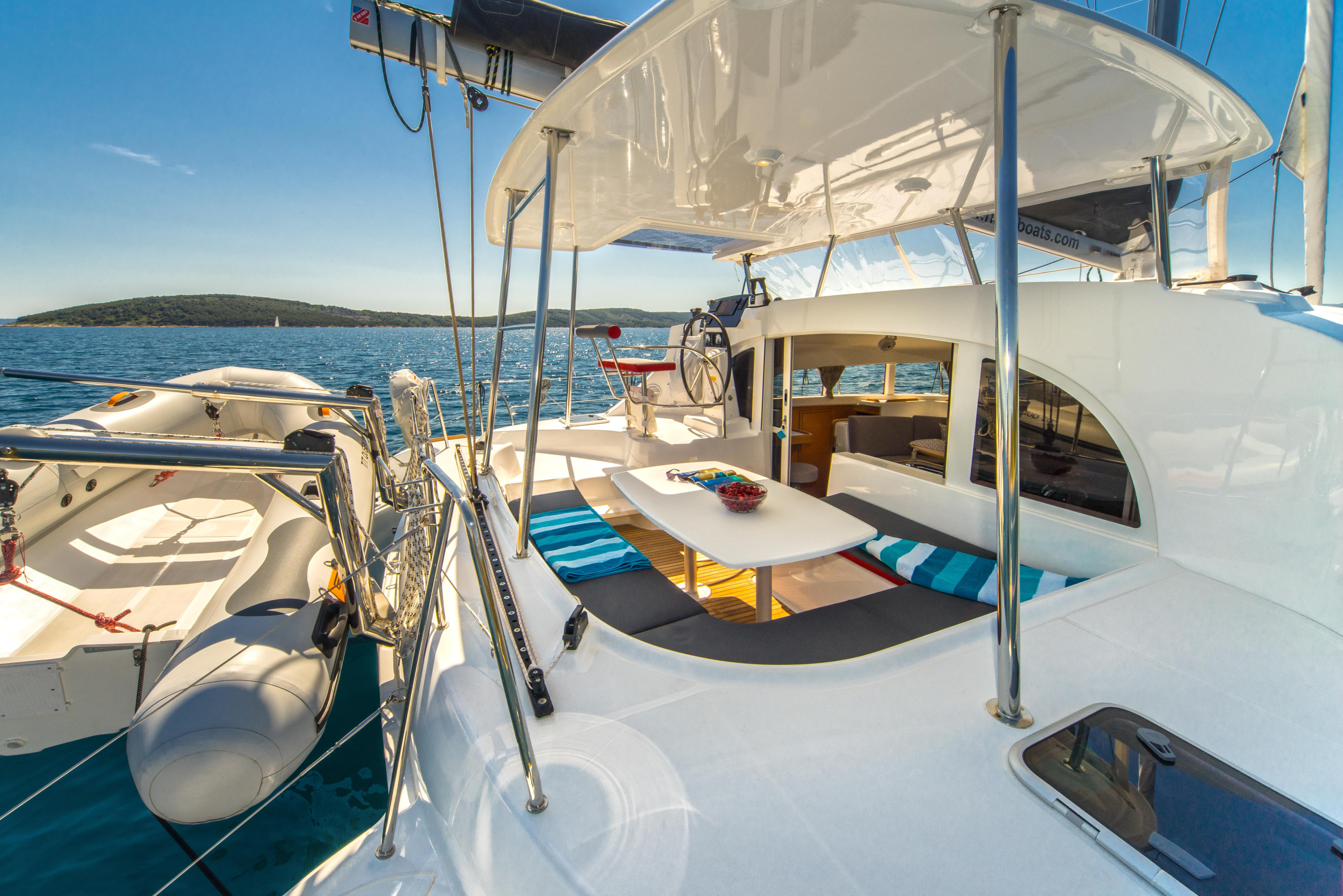 Photo #8 - Lagoon 380 (Queen Mia) in Novi Vinodolski - 15492